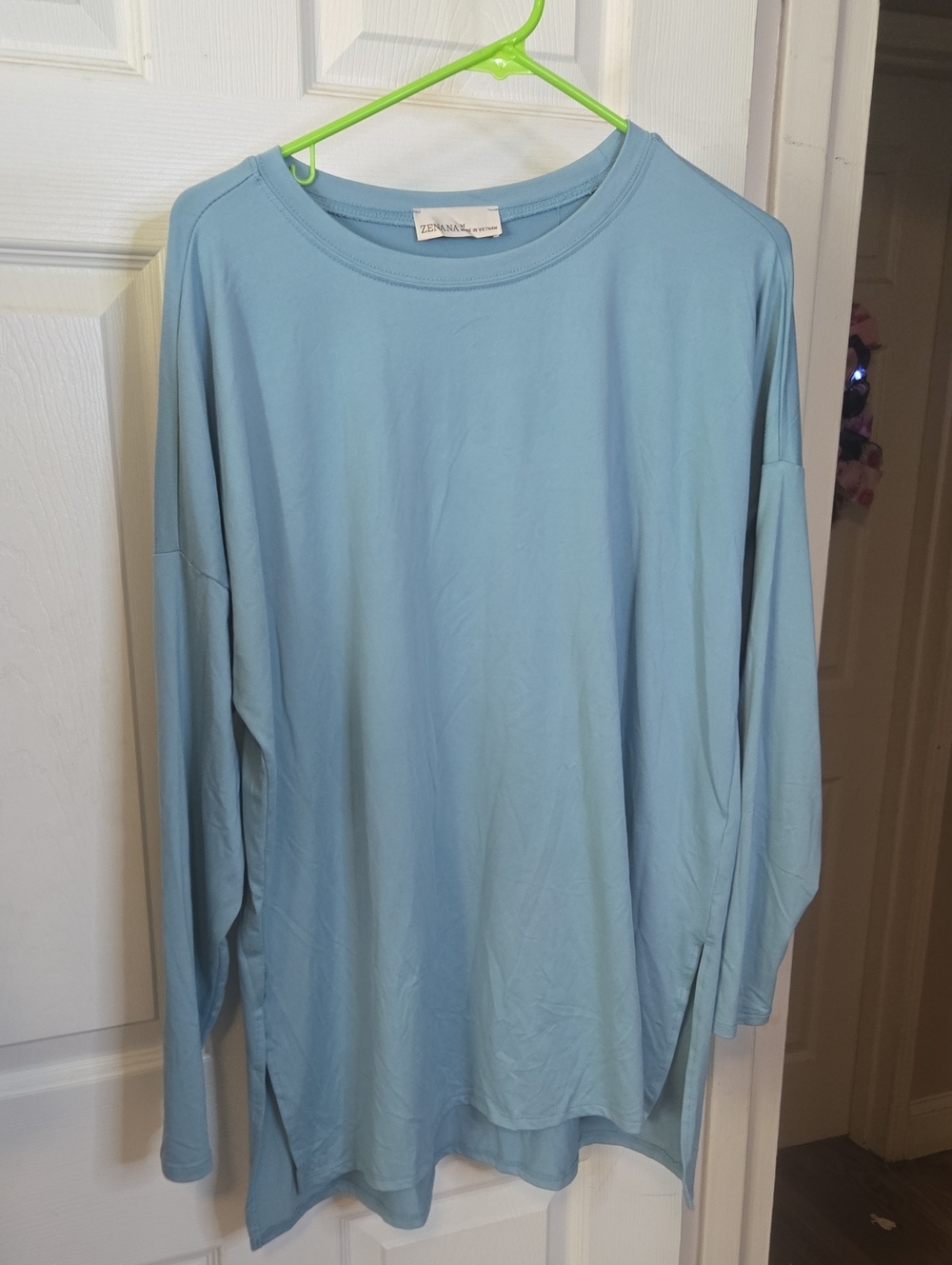 Zenana Outfitters Light Blue Long-Sleeve Crewneck Tee